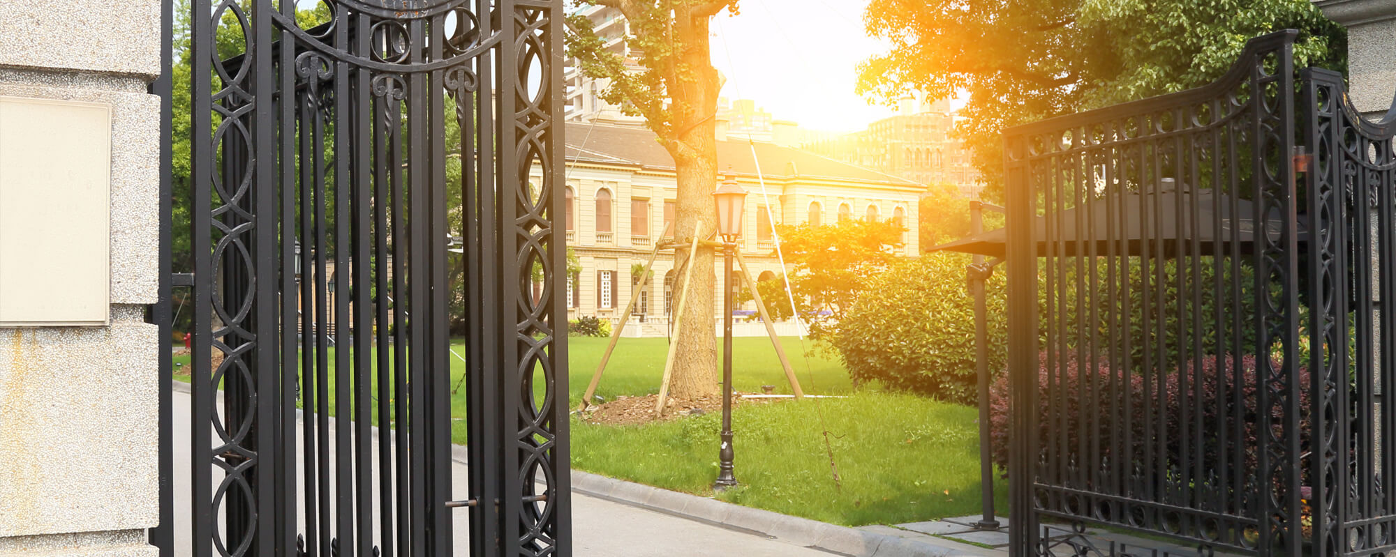 Automated swing gates in Westerham